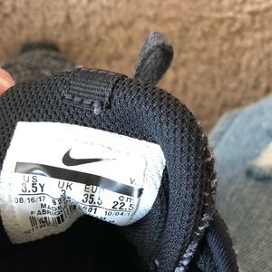 Nike Shoes - Nike Boys AirMax Running Shoes Nike Shoes - Nike Boys AirMax Running Shoes